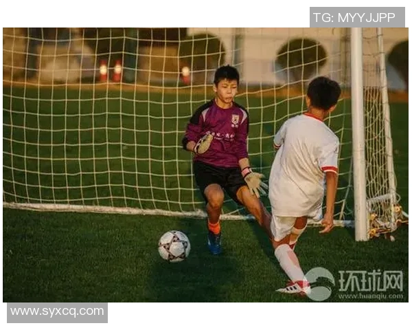足球球星亲自指导足球小将成长之路 助力青少年足球梦想成真 足球球星亲自指导足球小将成长之路 助力青少年足球梦想成真
