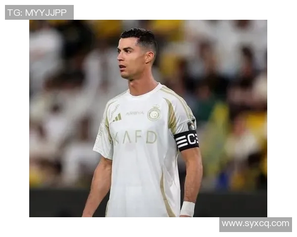 足球场上那些让人忍不住想揍的球星们:从挑衅到踩踏 谁才是真正的恶人 足球场上那些让人忍不住想揍的球星们:从挑衅到踩踏 谁才是真正的恶人