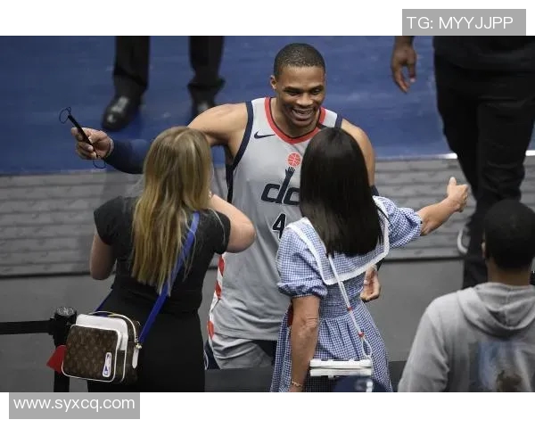 足球明星朋友圈日常心情分享 精彩瞬间与球迷互动一网打尽 足球明星朋友圈日常心情分享 精彩瞬间与球迷互动一网打尽